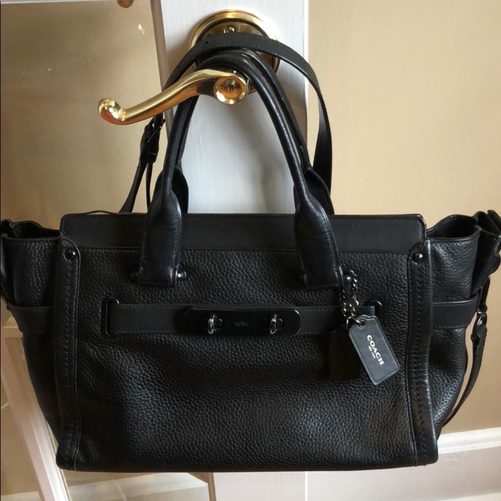 COACH swagger carryall